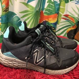 New Balance Black & Teal Trail Running Sneakers